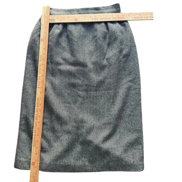Vintage 80's Women's Wool Tweed Skirt - Black & Gray, Size 12 Made in Yugoslavia - Picture 6 of 9
